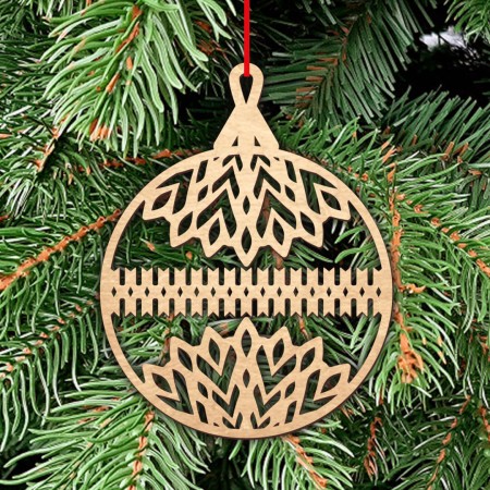 Новогодний шарик Снежинка с узором, 6 см