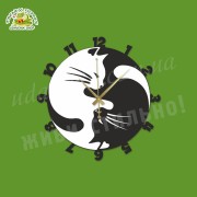 Часы Коты Инь и Ян